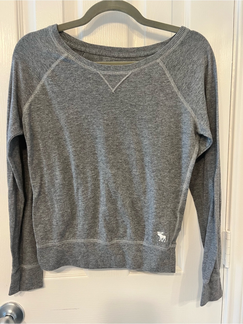 Abercrombie & Fitch Gray Crewneck Top with Moose Logo, Size XS